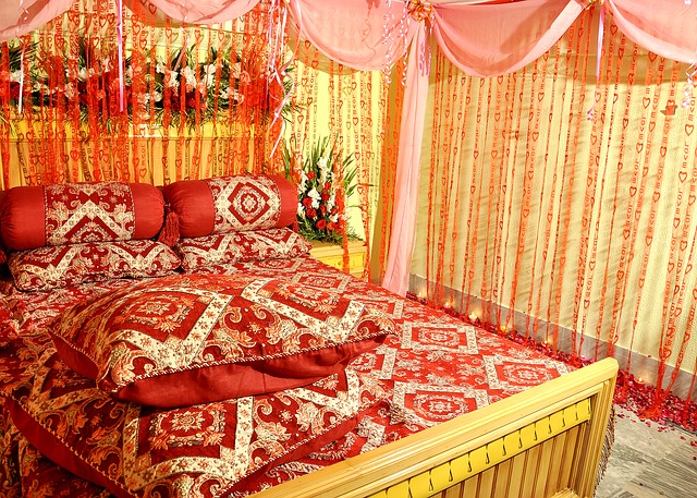 Romantic bedroom decorating ideas to rekindle your love life